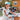 Fille de 6 ans porte le casque vélo BeBikeen XS turquoise, assorti à son vélo bleu turquoise Bebikeen.